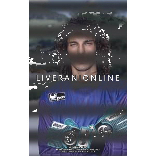 DIAP-RETROSPETTIVA FRANCESCO MANCINI CALCIATORE NELLA FOTO FRANCESCO MANCINI CON LA MAGLIA DEL FOGGIA 1992-93 AG ALDO LIVERANI SAS