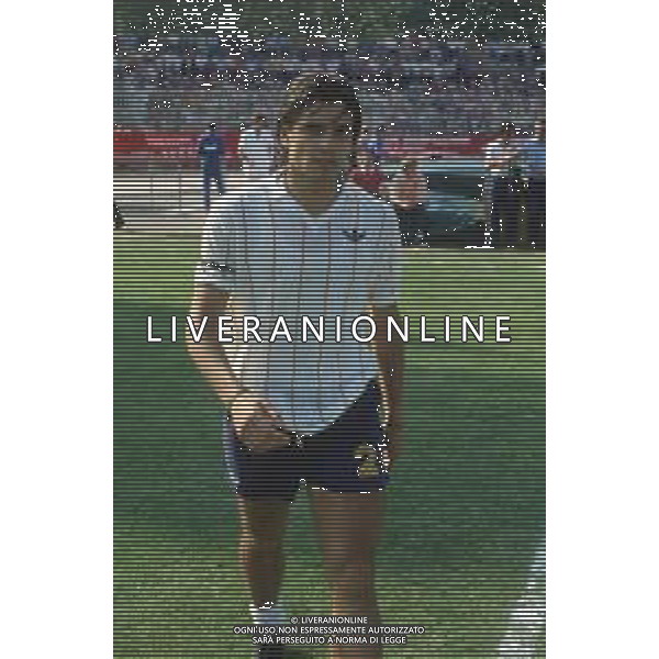 DIAP-RETROSPETTIVA RODOLFO VANOLI CALCIATORE NELLA FOTO RODOLFO VANOLI CON LA MAGLIA DEL LECCE CALCIO ANNO 1984-85 AG ALDO LIVERANI SAS 