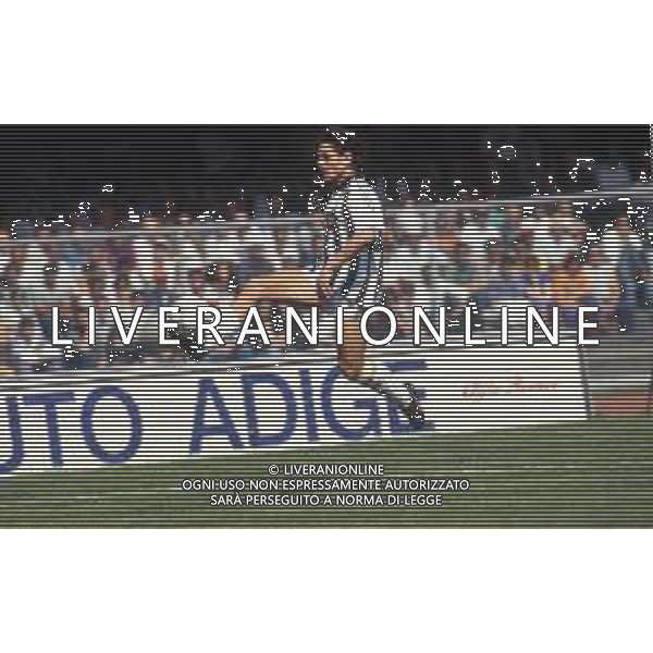 DIAP-RETROSPETTIVA RODOLFO VANOLI CALCIATORE NELLA FOTO RODOLFO VANOLI CON LA MAGLIA DELL\'UDINESE CALCIO ANNO 1990-91 AG ALDO LIVERANI SAS