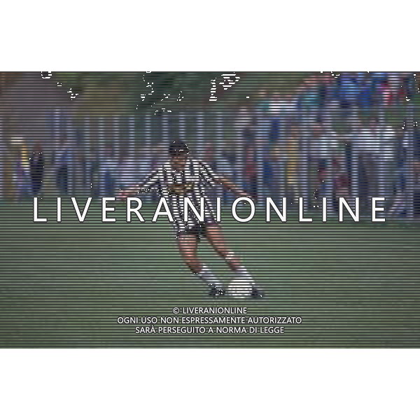 DIAP-RETROSPETTIVA RODOLFO VANOLI CALCIATORE NELLA FOTO RODOLFO VANOLI CON LA MAGLIA DELL\'UDINESE CALCIO ANNO 1991-92 AG ALDO LIVERANI SAS
