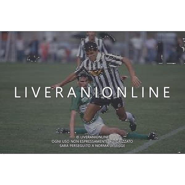 DIAP-RETROSPETTIVA RODOLFO VANOLI CALCIATORE NELLA FOTO RODOLFO VANOLI CON LA MAGLIA DELL\'UDINESE CALCIO ANNO 1991-92 AG ALDO LIVERANI SAS