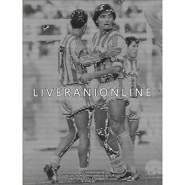 ST-RETROSPETTIVA RODOLFO VANOLI CALCIATORE NELLA FOTO RODOLFO VANOLI CON LA MAGLIA DEL LECCE CALCIO AG ALDO LIVERANI SAS 