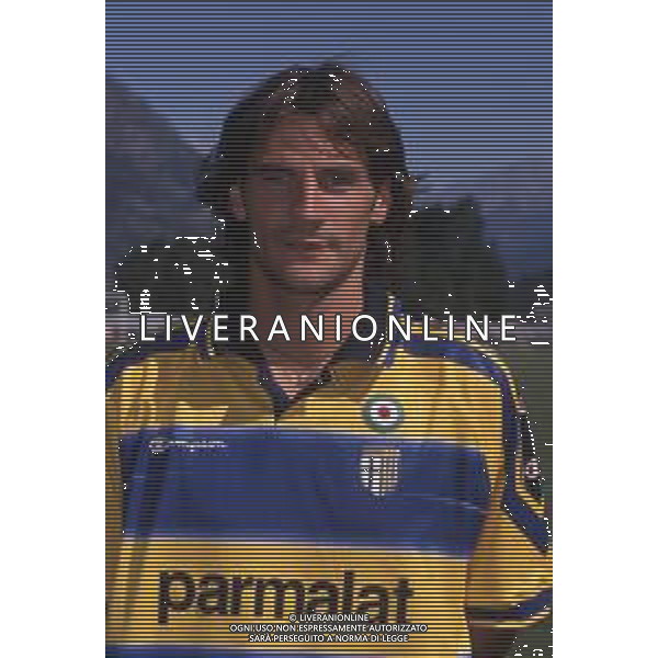 DIAP-RETROSPETTIVA PAOLO VANOLI CALCIATORE NELLA FOTO PAOLO VANOLI CON LA MAGLIA DEL PARMA CALCIO AG ALDO LIVERANI SAS