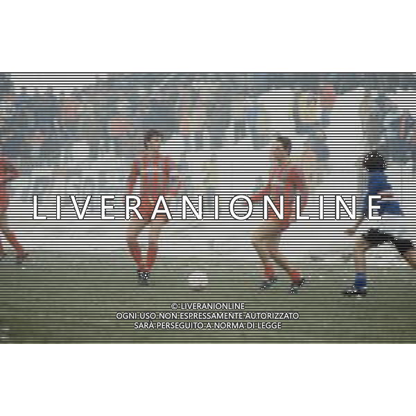 DIAP-RETROSPETTIVA CLAUDIO BENCINA ATTORE NELLA FOTO CLAUDIO BENCINA CON LA MAGLIA DELLA CREMONESE CALCIO NELL\'ANNO 1985-86 AG ALDO LIVERANI SAS