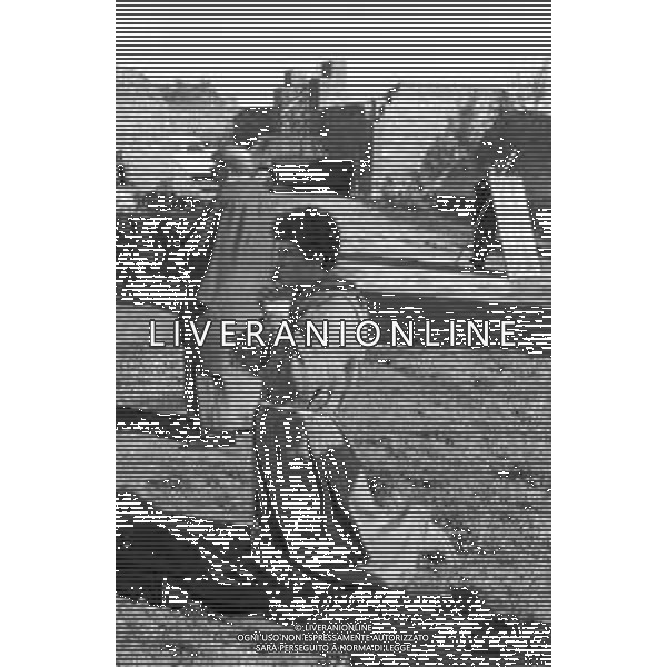 NEG-RETROSPETTIVA NINETTO DAVOLI ATTORE NELLA FOTO SUL SET DURANTE LE RIPRESE DEL FILM \'UCCELLACCI E UCCELLINI\' DIRETTO DA PIER PAOLO PASOLINI A ROMA DICEMBRE 1965 ¬©Archivio Giovanni Liverani/AG ALDO LIVERANI SAS