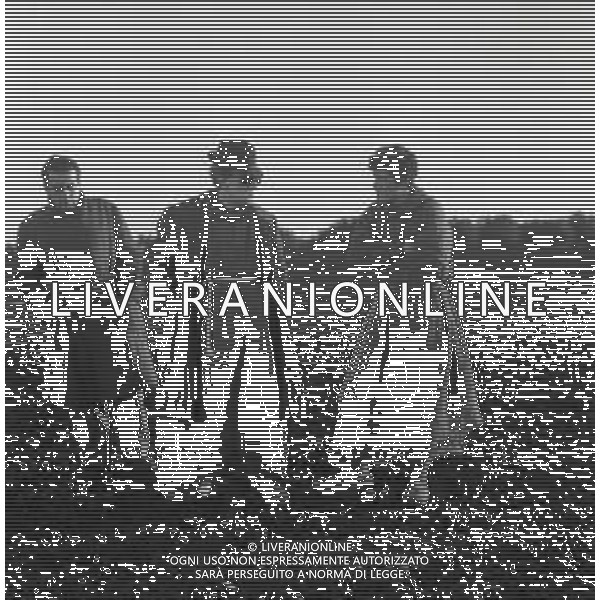 NEG-RETROSPETTIVA ANTONIO DE CURTIS IN ARTE TOTO\' NELLA FOTO ANTONIO DE CURTIS IN ARTE TOTO\' Uccellacci e uccellini è un film del 1966 diretto da Pier Paolo Pasolini, interpretato da Totò e Ninetto Davoli e prodotto da Alfredo Bini, AG ALDO LIVERANI SAS
