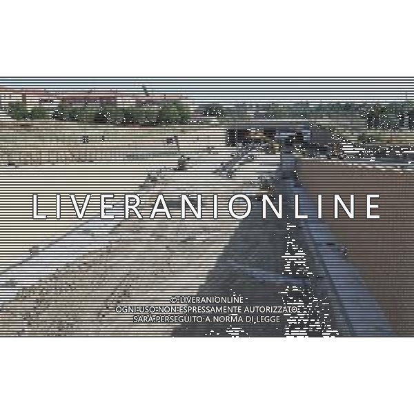 IMOLA 27 06 2025 il Sindaco Marco Panieri, l\'Assessore ai Lavori Pubblici Pierangelo Raffini e i tecnici di Area Blu preposti VISITANO IL CANTIERE DELL\'ASSE ATTREZZATO SVINCOLO D\'ACQUISTO RESPIGHI(BRETELLA) FOTO GIANNI SANNA-AG ALDO LIVERANI SAS