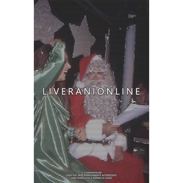 DIAP-RETROSPETTIVA ALBANO CARRISI E ROMINA POWER CANTANTI NELLA FOTO ROMINA POWER E ALBANO CARRISI NELLA TRASMISSIONE TELEVISIVA “BUON NATALE“ NELL\'ANNO 1991 AG ALDO LIVERANI SAS