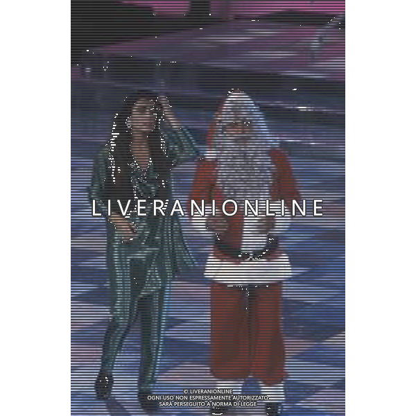 DIAP-RETROSPETTIVA ALBANO CARRISI E ROMINA POWER CANTANTI NELLA FOTO ROMINA POWER E ALBANO CARRISI NELLA TRASMISSIONE TELEVISIVA “BUON NATALE“ NELL\'ANNO 1991 AG ALDO LIVERANI SAS