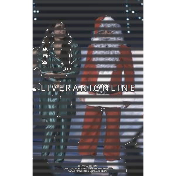 DIAP-RETROSPETTIVA ALBANO CARRISI E ROMINA POWER CANTANTI NELLA FOTO ROMINA POWER E ALBANO CARRISI NELLA TRASMISSIONE TELEVISIVA “BUON NATALE“ NELL\'ANNO 1991 AG ALDO LIVERANI SAS