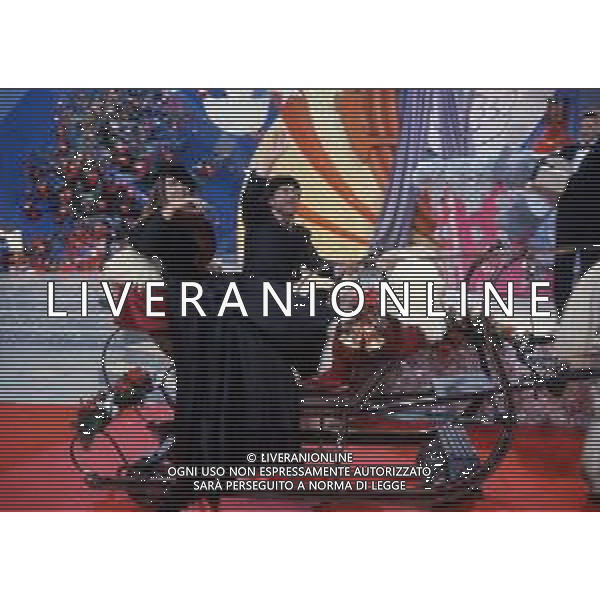 DIAP-RETROSPETTIVA ALBANO CARRISI E ROMINA POWER CANTANTI NELLA FOTO ROMINA POWER E ALBANO CARRISI NELLA TRASMISSIONE TELEVISIVA “BUON NATALE“ NELL\'ANNO 1991 AG ALDO LIVERANI SAS