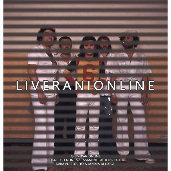 DIAP-RETROSPETTIVA COMPLESSO MUSICALE DIK DIK NELLA FOTO IL COMPLESSO MUSICALE DEI DIK DIK - ANNI 1969-1972 FOTO GINO BALDAN-ARCHIVIO GIOVANNI LIVERANI-AG ALDO LIVERANI SAS