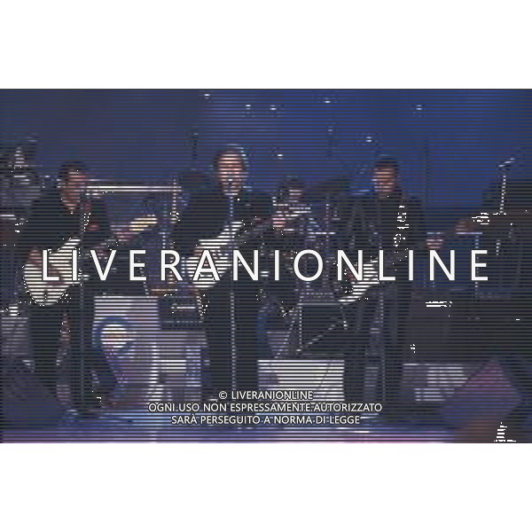 DIAP-RETROSPETTIVA COMPLESSO MUSICALE DIK DIK NELLA FOTO IL COMPLESSO MUSICALE DEI DIK DIK OSPITI DELLA TRASMISSIONE TELEVISIVA “UNA ROTONDA SUL MARE “ ANNO 1990 AG ALDO LIVERANI SAS