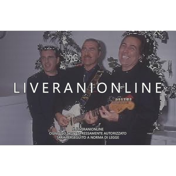 DIAP-RETROSPETTIVA COMPLESSO MUSICALE DIK DIK NELLA FOTO IL COMPLESSO MUSICALE DEI DIK DIK OSPITI DELLA TRASMISSIONE TELEVISIVA “UNA ROTONDA SUL MARE “ ANNO 1990 AG ALDO LIVERANI SAS