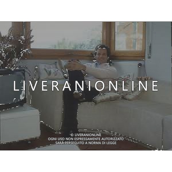 COL- RETROSPETTIVA GIOVANNI BELFIORE PAROLIERE E PRODUTTORE DISCOGRAFICO NELLA FOTO GIANNI BELFIORE NELLA SUA ABITAZIONE NELL’ANNO 1982 THEMA - AGENZIA ALDO LIVERANI SAS