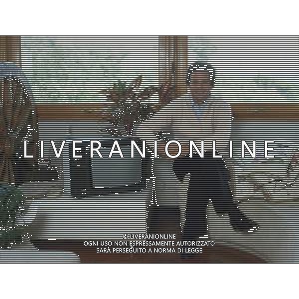 COL- RETROSPETTIVA GIOVANNI BELFIORE PAROLIERE E PRODUTTORE DISCOGRAFICO NELLA FOTO GIANNI BELFIORE NELLA SUA ABITAZIONE NELL’ANNO 1982 THEMA - AGENZIA ALDO LIVERANI SAS