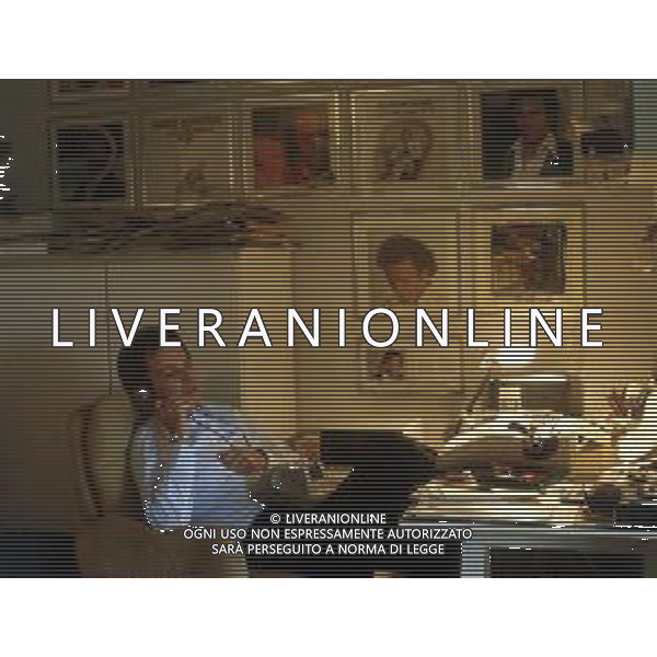 COL- RETROSPETTIVA GIOVANNI BELFIORE PAROLIERE E PRODUTTORE DISCOGRAFICO NELLA FOTO GIANNI BELFIORE NELLA SUA ABITAZIONE NELL’ANNO 1982 THEMA - AGENZIA ALDO LIVERANI SAS