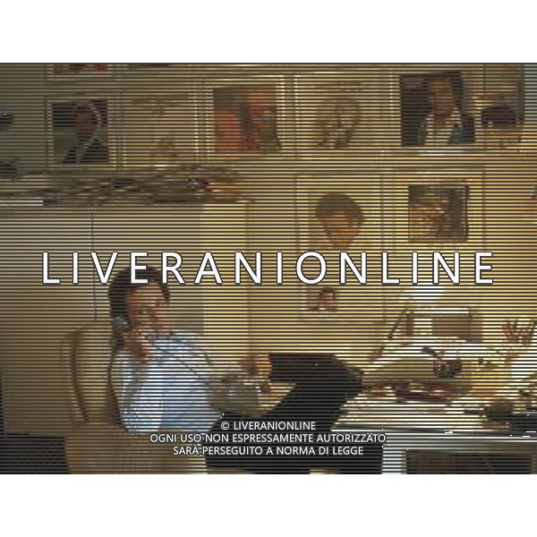 COL- RETROSPETTIVA GIOVANNI BELFIORE PAROLIERE E PRODUTTORE DISCOGRAFICO NELLA FOTO GIANNI BELFIORE NELLA SUA ABITAZIONE NELL’ANNO 1982 THEMA - AGENZIA ALDO LIVERANI SAS