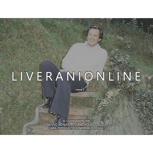 COL- RETROSPETTIVA GIOVANNI BELFIORE PAROLIERE E PRODUTTORE DISCOGRAFICO NELLA FOTO GIANNI BELFIORE NELLA SUA ABITAZIONE NELL’ANNO 1982 THEMA - AGENZIA ALDO LIVERANI SAS