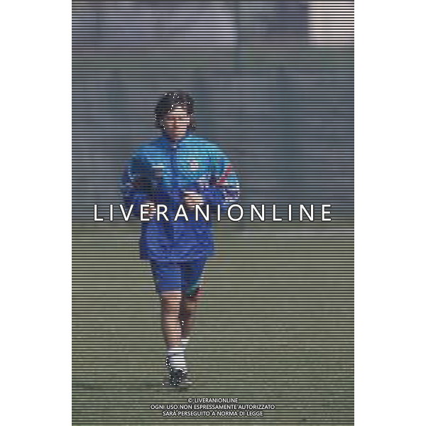 DIAP-RETROSPETTIVA RAFFAELE AMETRANO CALCIATORE NELLA FOTO RAFFAELE AMETRANO IN ALLENAMENTO CON L\'UNDER 21 NAZIONALE ITALIANA AG ALDO LIVERANI SAS