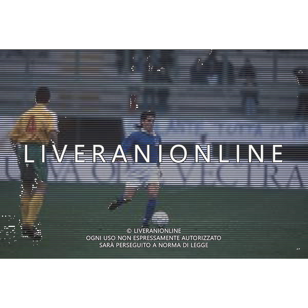 DIAP-RETROSPETTIVA RAFFAELE AMETRANO CALCIATORE NELLA FOTO RAFFAELE AMETRANO CON LA MAGLIA DELLA NAZIONALE ITALIANA DI CALCIO AG ALDO LIVERANI SAS