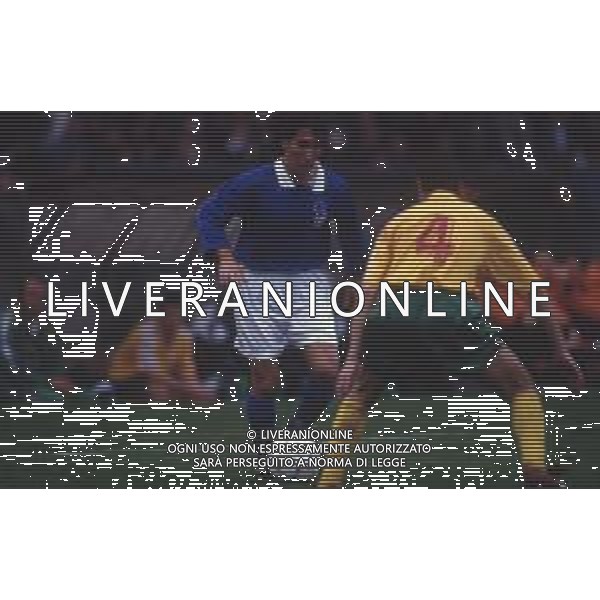 DIAP-RETROSPETTIVA RAFFAELE AMETRANO CALCIATORE NELLA FOTO RAFFAELE AMETRANO CON LA MAGLIA DELLA NAZIONALE ITALIANA DI CALCIO AG ALDO LIVERANI SAS