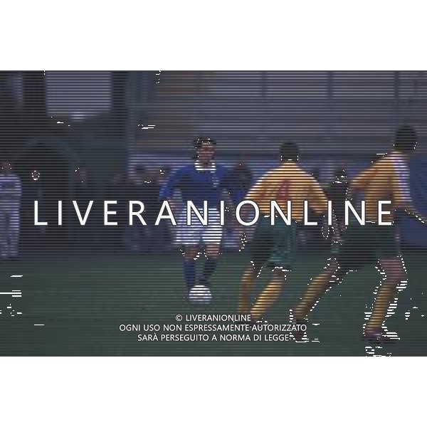 DIAP-RETROSPETTIVA RAFFAELE AMETRANO CALCIATORE NELLA FOTO RAFFAELE AMETRANO CON LA MAGLIA DELLA NAZIONALE ITALIANA DI CALCIO AG ALDO LIVERANI SAS
