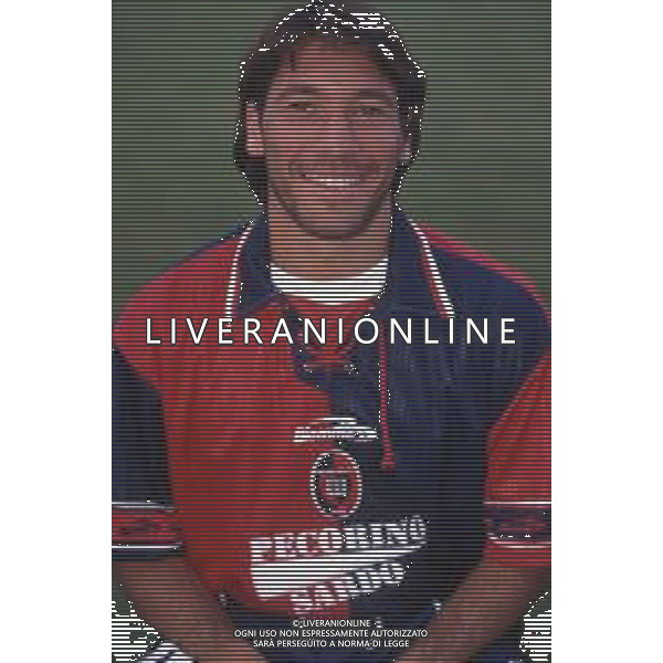 DIAP-RETROSPETTIVA RAFFAELE AMETRANO CALCIATORE NELLA FOTO RAFFAELE AMETRANO CON LA MAGLIA DEL CAGLIARI CALCIO AG ALDO LIVERANI SAS