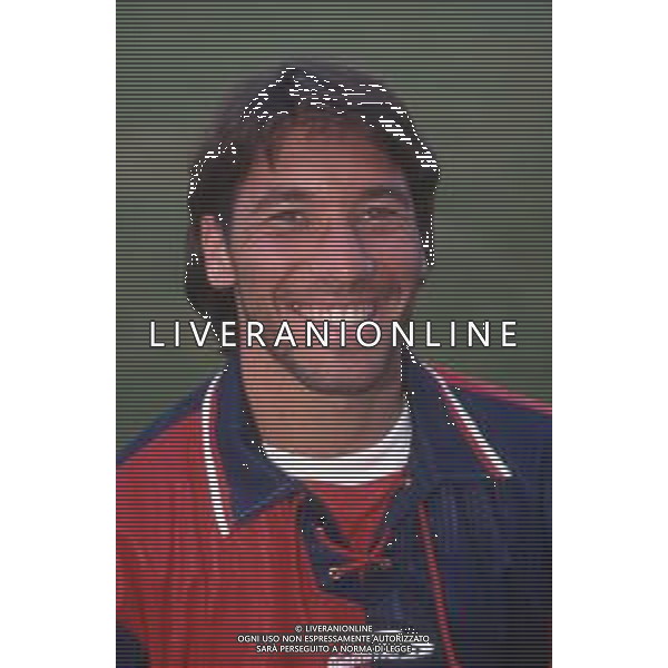 DIAP-RETROSPETTIVA RAFFAELE AMETRANO CALCIATORE NELLA FOTO RAFFAELE AMETRANO CON LA MAGLIA DEL CAGLIARI CALCIO AG ALDO LIVERANI SAS