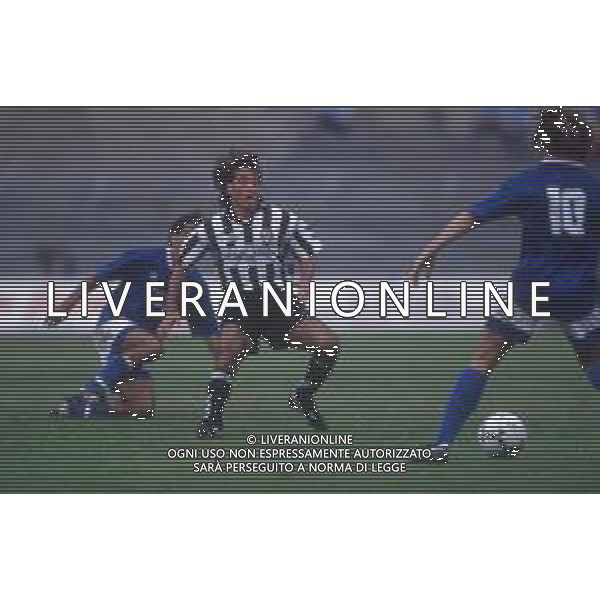 DIAP-RETROSPETTIVA RAFFAELE AMETRANO CALCIATORE NELLA FOTO RAFFAELE AMETRANO CON LA MAGLIA DELL\'UDINESE CALCIO AG ALDO LIVERANI SAS