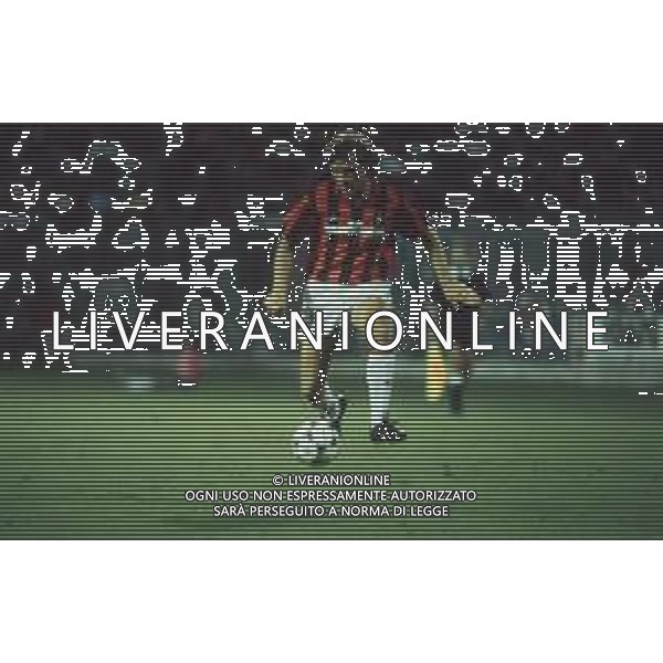 DIAP-RETROSPETTIVA STEFANO CAROBBI CALCIATORE NELLA FOTO STEFANO CAROBBI CON LA MAGLIA DEL MILAN NELL\'ANNO 1989-90 AG ALDO LIVERANI SAS