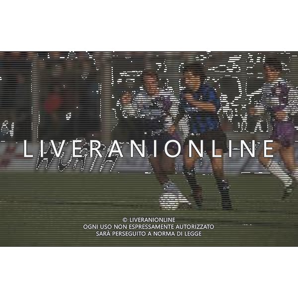 DIAP-RETROSPETTIVA STEFANO CAROBBI CALCIATORE NELLA FOTO STEFANO CAROBBI CON LA MAGLIA DELLA FIORENTINA CALCIO NELL\'ANNO 1991-1992 E CARLO PERRONE AG ALDO LIVERANI SAS