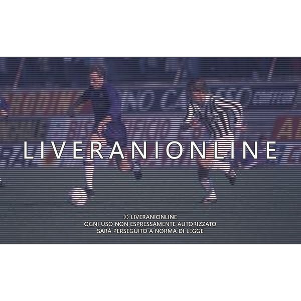 DIAP-RETROSPETTIVA STEFANO CAROBBI CALCIATORE NELLA FOTO STEFANO CAROBBI CON LA MAGLIA DEL FIORENTINA CALCIO NELL\'ANNO 1988-89 AG ALDO LIVERANI SAS