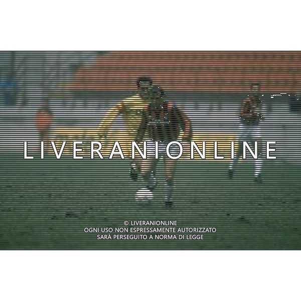 DIAP-RETROSPETTIVA STEFANO CAROBBI CALCIATORE NELLA FOTO STEFANO CAROBBI CON LA MAGLIA DEL MILAN NELL\'ANNO 1990-1991 AG ALDO LIVERANI SAS