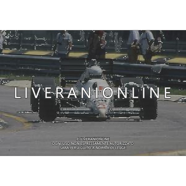 DIAP-RETROSPETTIVA MARTIN BRUNDLE PILOTA F1 NELLA FOTO MARTIN BRUNDLE NELL\'ANNO 1986 GP BRASILE FOTO MASSIMO BIANCHI-AG ALDO LIVERANI SAS
