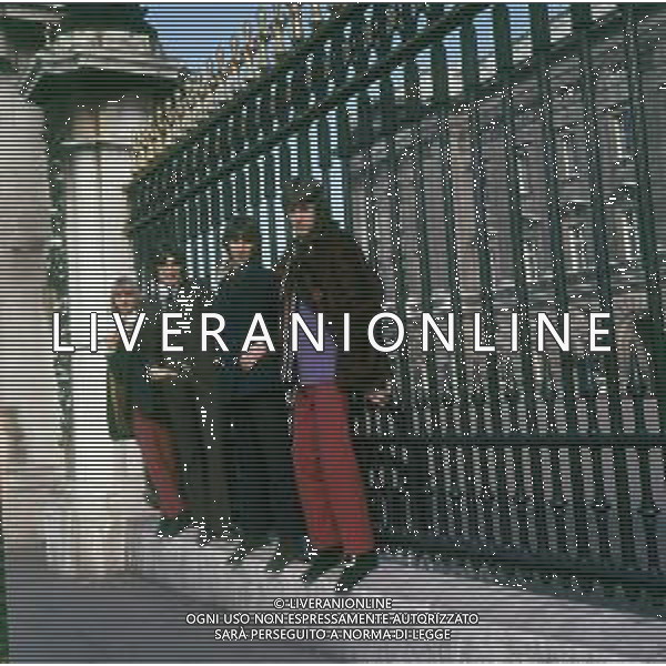 COL-RETROSPETTIVA COMPLESSO MUSICALE THE PRIMITIVES NELLA FOTO IL COMPLESSO MUSICALE THE PRIMITIVES A LONDRA ANNI 1965-70 AG ALDO LIVERANI SAS
