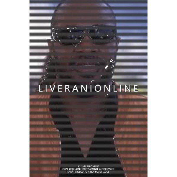 DIAP-RETROSPETTIVA STEVE WONDER CANTANTE NELLA FOTO STEVE WONDER A CANNES NELL\'ANNO 1990 AG ALDO LIVERANI SAS