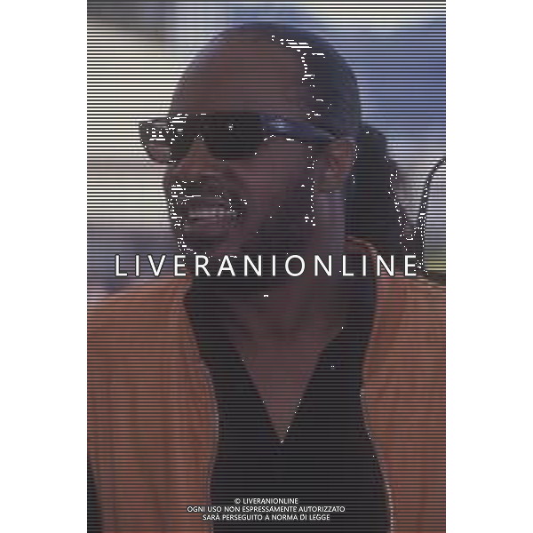DIAP-RETROSPETTIVA STEVE WONDER CANTANTE NELLA FOTO STEVE WONDER A CANNES NELL\'ANNO 1990 AG ALDO LIVERANI SAS