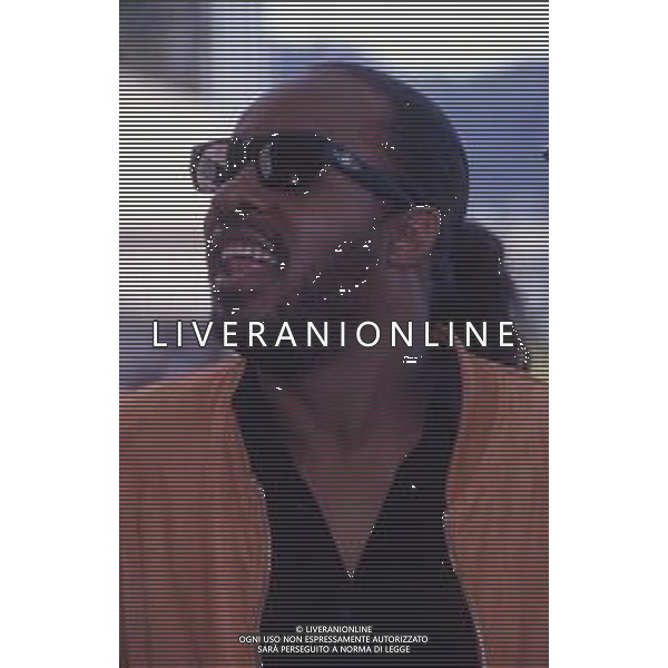 DIAP-RETROSPETTIVA STEVE WONDER CANTANTE NELLA FOTO STEVE WONDER A CANNES NELL\'ANNO 1990 AG ALDO LIVERANI SAS
