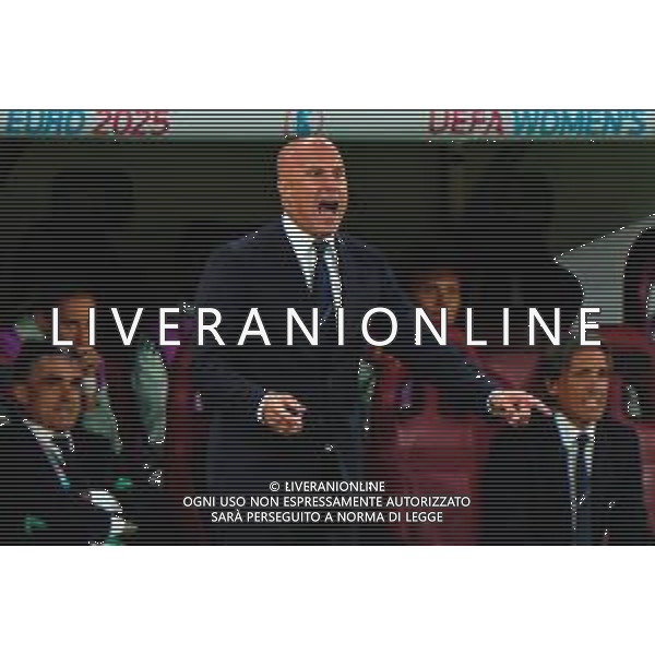TVEM July 07, 2025 Geneva, Switzerland - Portugal vs Italy - Women\'s UEFA Euro 2025 - Stade de Geneve. In the pic: Andrea Soncin head coach of Italy ©TVEM Emmanuele Mastrodonato - AGENZIA ALDO LIVERANI SAS