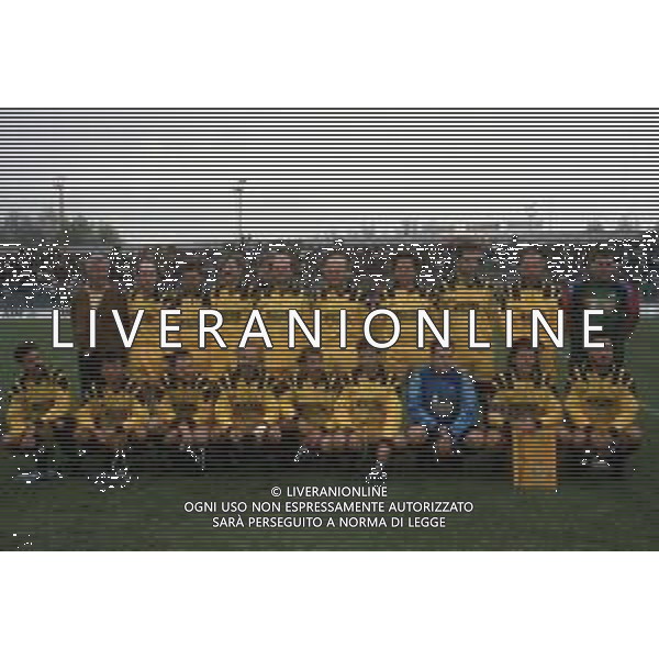 DIAP-RETROSPETTIVA PAOLO ROSSI ATTORE E COMICO NELLA FOTO PAOLO ROSSI GIOCA UNA PARTITA PER SMEMORANDA AG CONTROLUCE-AG ALDO LIVERANI SAS 