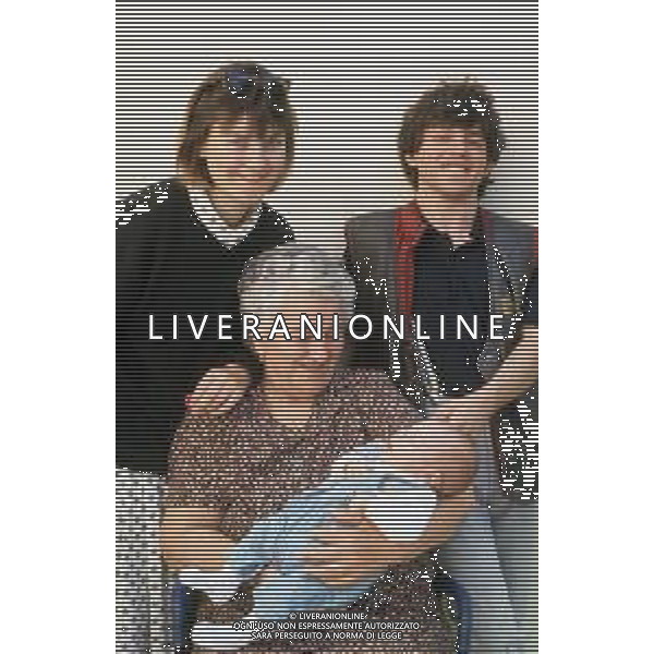 DIAP-RETROSPETTIVA PAOLO ROSSI ATTORE E COMICO NELLA FOTO PAOLO ROSSI CON LA MOGLIE LUCIA VASINI AG THEMA-AG ALDO LIVERANI SAS