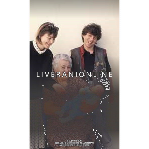 DIAP-RETROSPETTIVA PAOLO ROSSI ATTORE E COMICO NELLA FOTO PAOLO ROSSI CON LA MOGLIE LUCIA VASINI AG THEMA-AG ALDO LIVERANI SAS