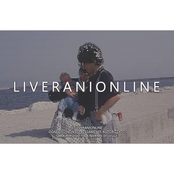 DIAP-RETROSPETTIVA PAOLO ROSSI ATTORE E COMICO NELLA FOTO PAOLO ROSSI CON LA MOGLIE LUCIA VASINI AG THEMA-AG ALDO LIVERANI SAS