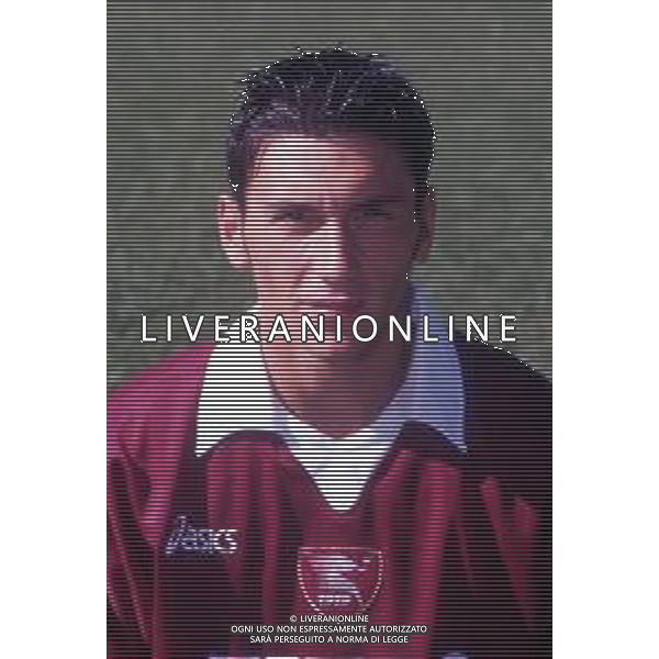 ST-RETROSPETTIVA IGHLI VANNUCCHI CALCIATORE NELLA FOTO IGHLI VANNUCCHI CON LA MAGLIA DELLA SALENITANA CALCIO AG ALDO LIVERANI SAS