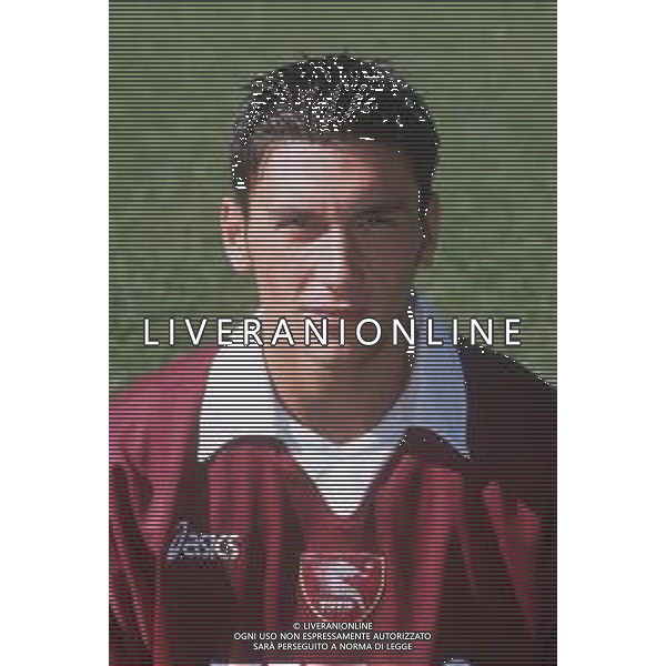 ST-RETROSPETTIVA IGHLI VANNUCCHI CALCIATORE NELLA FOTO IGHLI VANNUCCHI CON LA MAGLIA DELLA SALENITANA CALCIO AG ALDO LIVERANI SAS