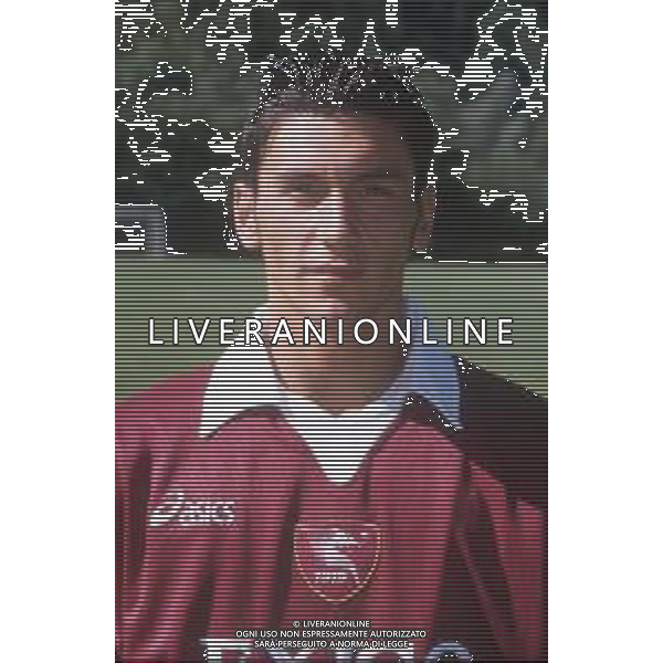 ST-RETROSPETTIVA IGHLI VANNUCCHI CALCIATORE NELLA FOTO IGHLI VANNUCCHI CON LA MAGLIA DELLA SALENITANA CALCIO AG ALDO LIVERANI SAS