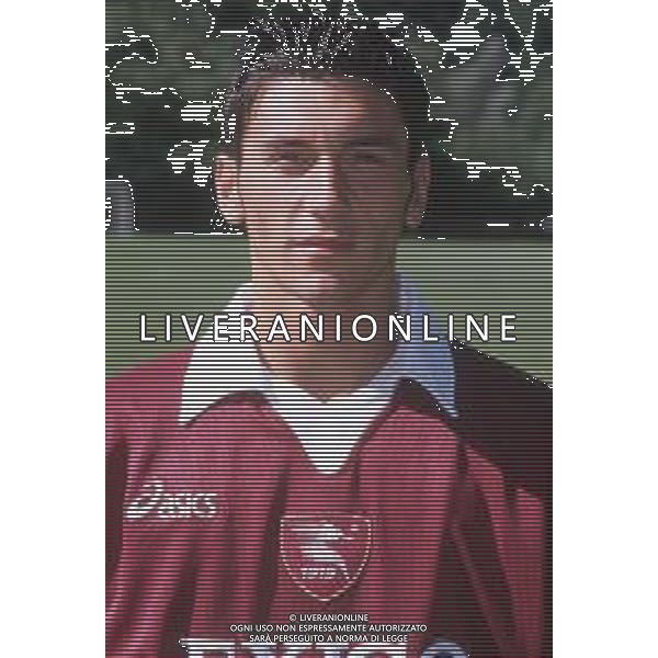 ST-RETROSPETTIVA IGHLI VANNUCCHI CALCIATORE NELLA FOTO IGHLI VANNUCCHI CON LA MAGLIA DELLA SALENITANA CALCIO AG ALDO LIVERANI SAS
