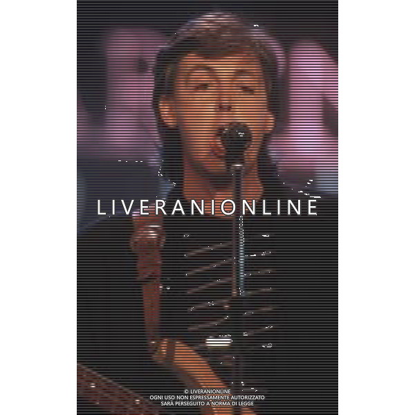 DIAP-RETROSPETIIVA PAUL MC CARTNEY CANTANTE NELLA FOTO PAUL MC CARTNEY AL FESTIVAL DI SANREMO NELL\'ANNO 1988 AG ALDO LIVERANI SAS