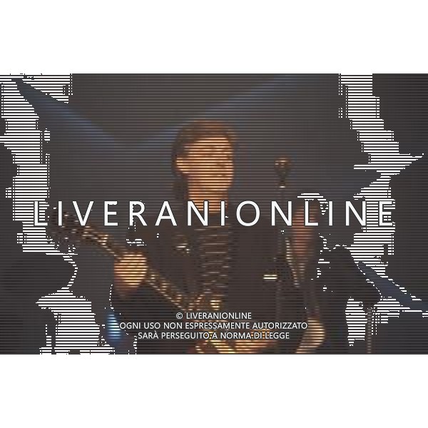 DIAP-RETROSPETIIVA PAUL MC CARTNEY CANTANTE NELLA FOTO PAUL MC CARTNEY AL FESTIVAL DI SANREMO NELL\'ANNO 1988 AG ALDO LIVERANI SAS